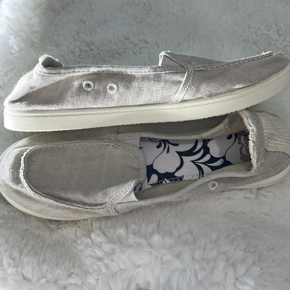 Roxy minnow slip on boat shoes - Picture 5 of 8